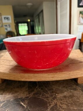 Vintage Pyrex 404 Red 4 Qt Mixing Bowl Ovenware White Inte